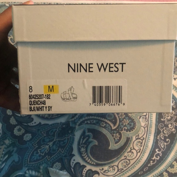 Sandals - Picture 5 of 5